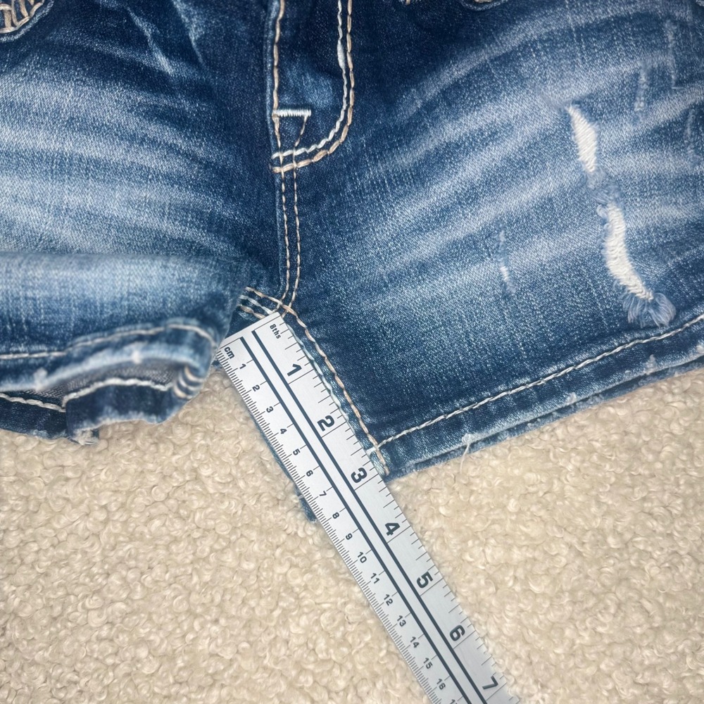 Y2K Rock Revival Raven Dark Distressed Denim Size 26 Short Shorts Fleur-de-lis - Picture 7 of 7